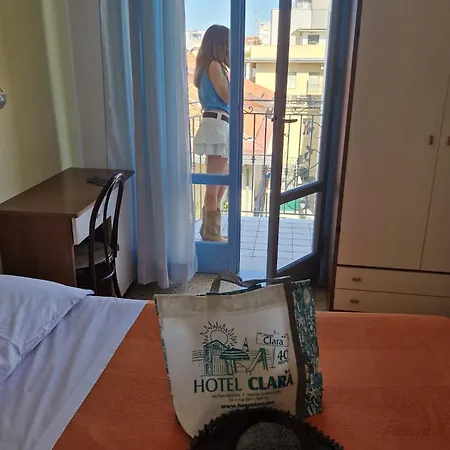 Clara فندق